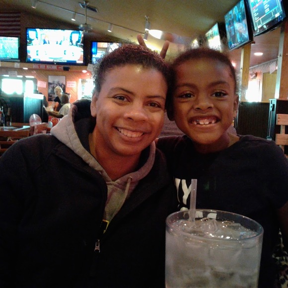 Meet your Posher, Michelle - Picture 1 of 1